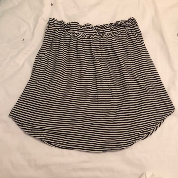 Black and white striped Roxy skirt - Picture 3 of 4